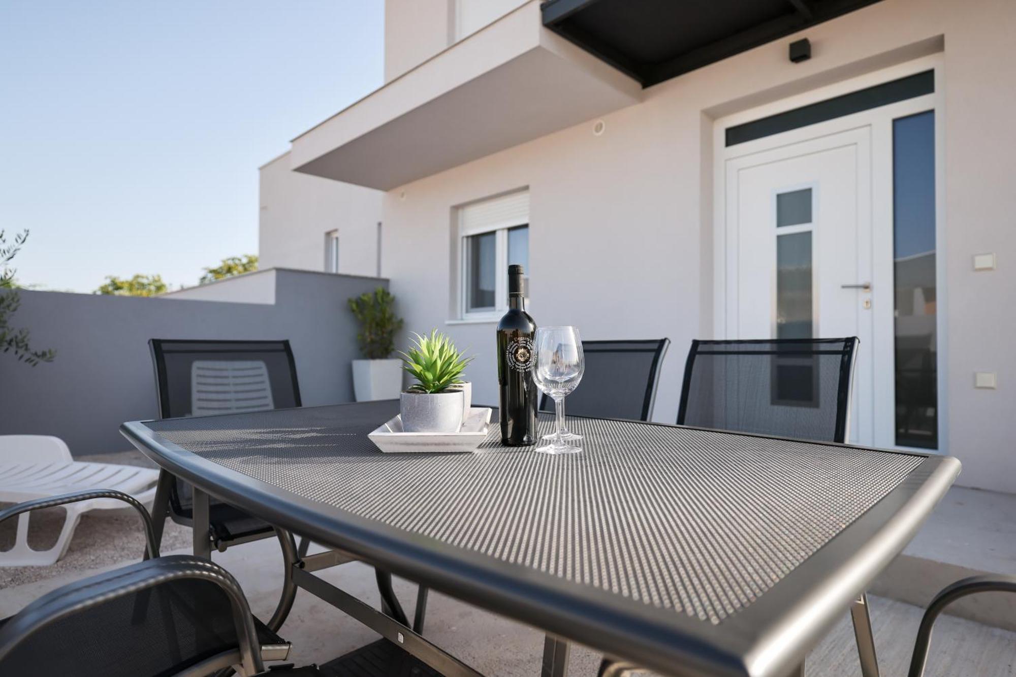 Duo Soles - Apartments With Private Parking Near Zadar Murvica  Екстериор снимка