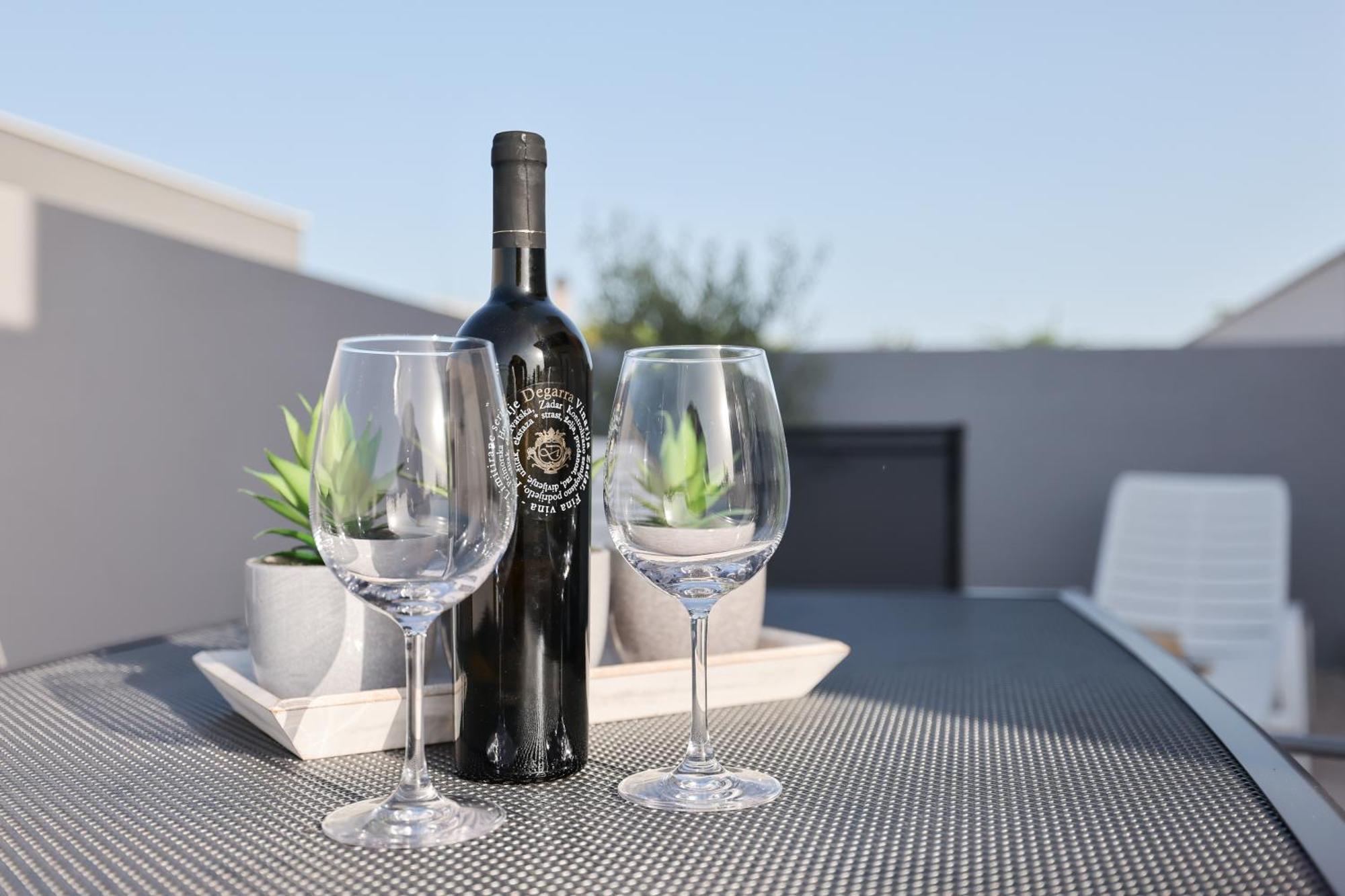 Duo Soles - Apartments With Private Parking Near Zadar Murvica  Екстериор снимка